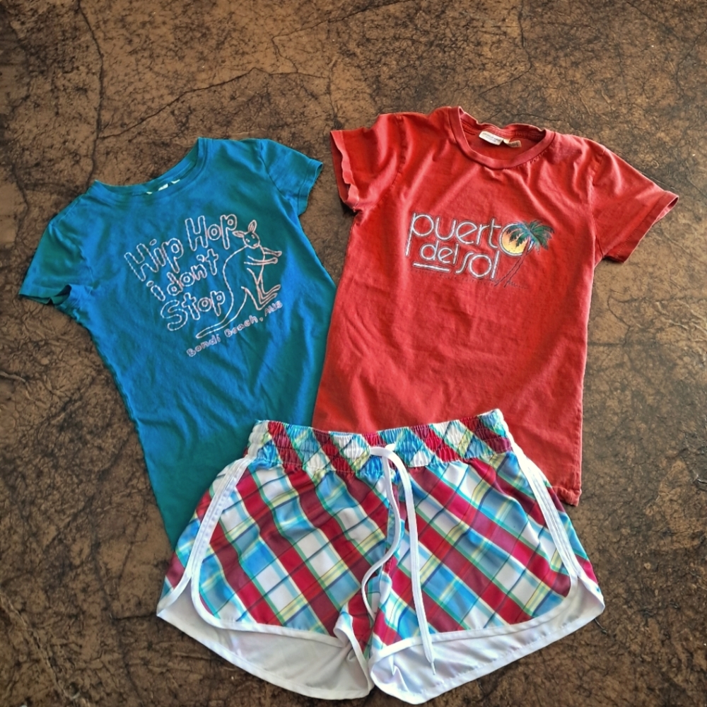 Shirts/shorts